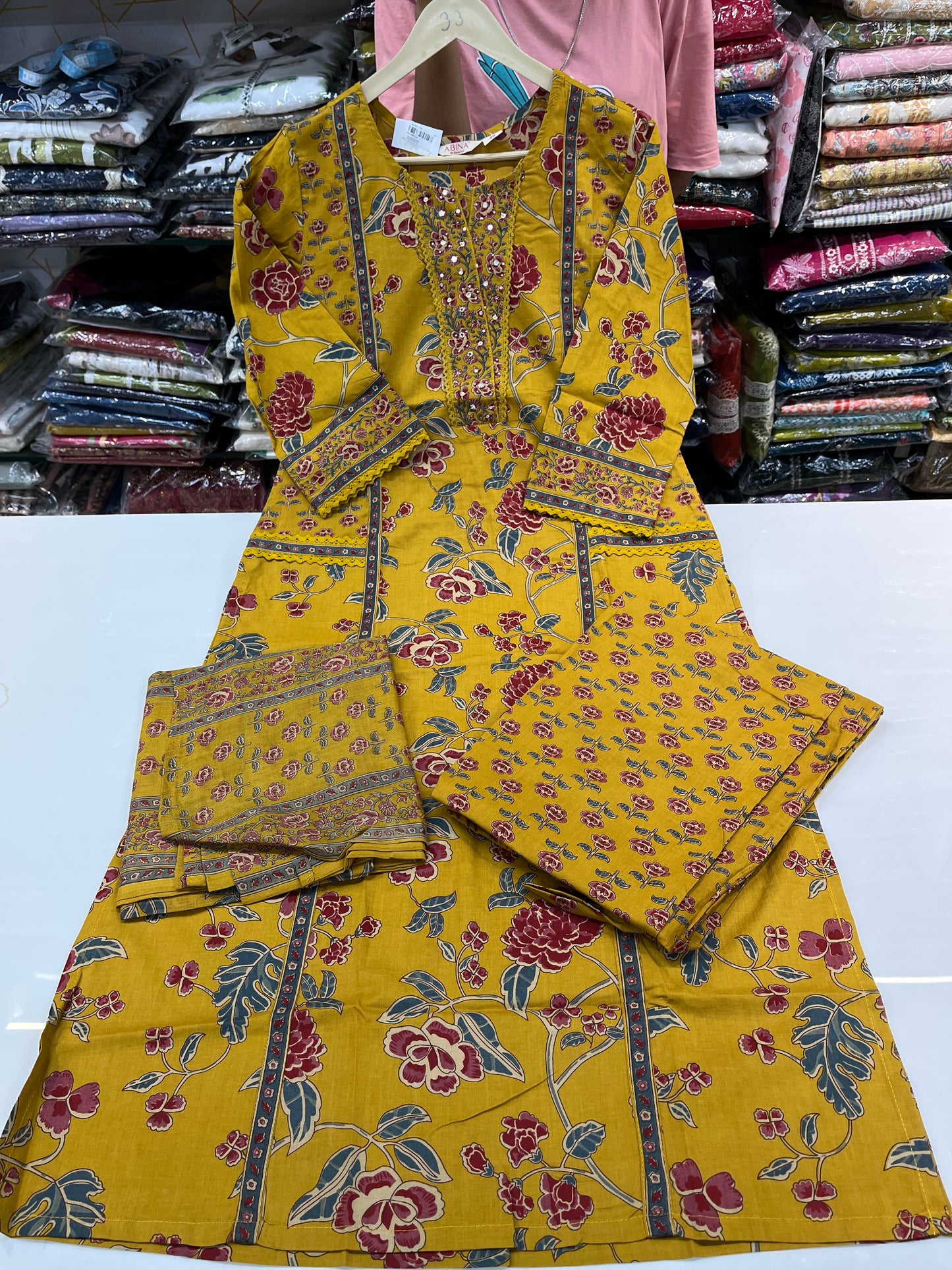 PAKISTANI 'FRONT POCKETS STYLE' digital print straight kurta set with premium lace work (along with cotton dupatta)
