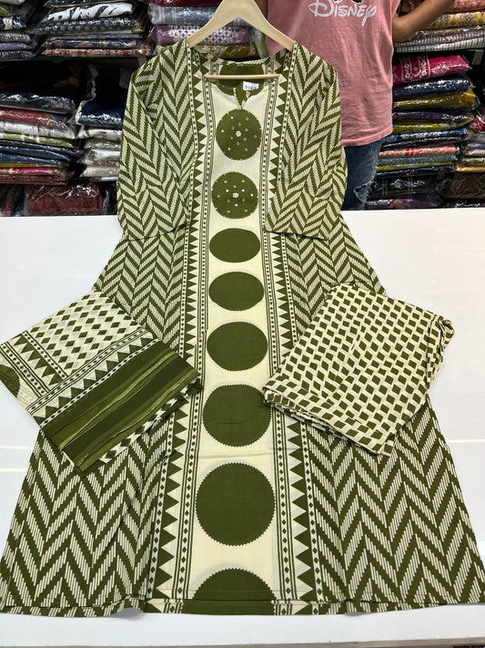 BATIK printed premium kurta set, cambric cotton fabric with highlighting on neckline (along with cotton dupatta)